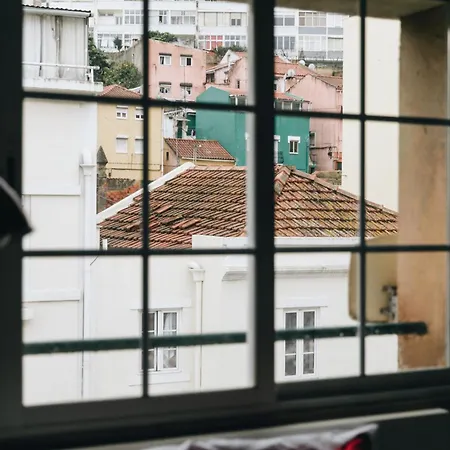 아파트 Cosy Near Feira Da Ladra