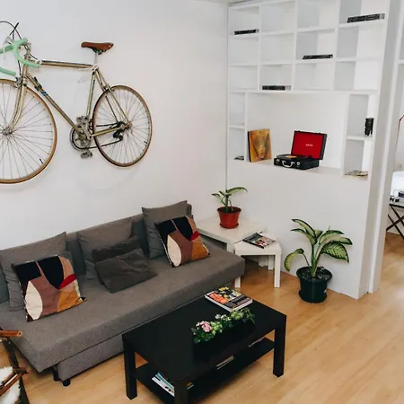 Appartamento Cosy Near Feira Da Ladra *