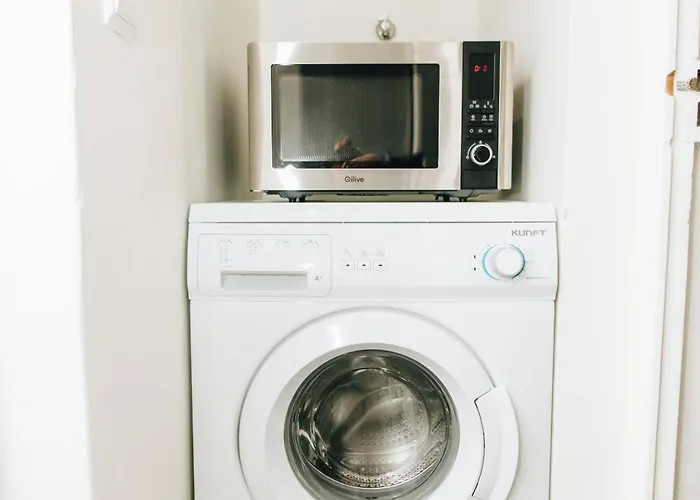 Apartment Cosy Near Feira Da Ladra